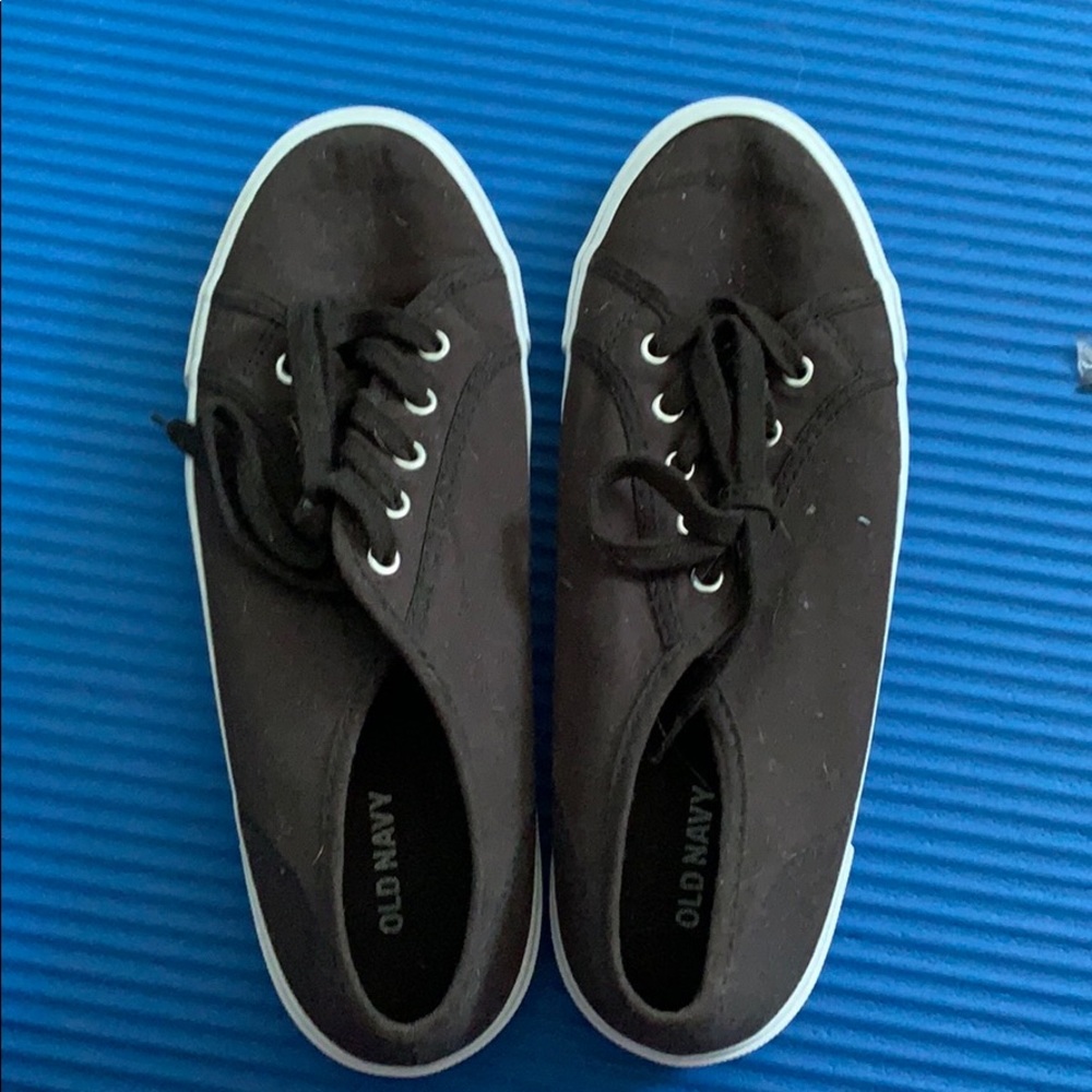 black sneakers from old navy!